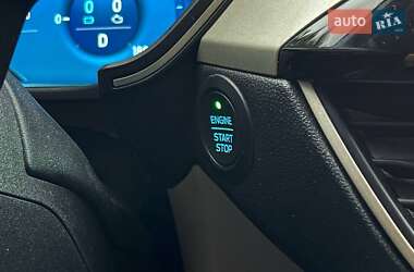 Внедорожник / Кроссовер Ford Escape 2021 в 