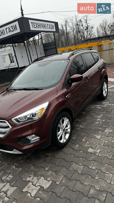 Внедорожник / Кроссовер Ford Escape 2017 в Виннице