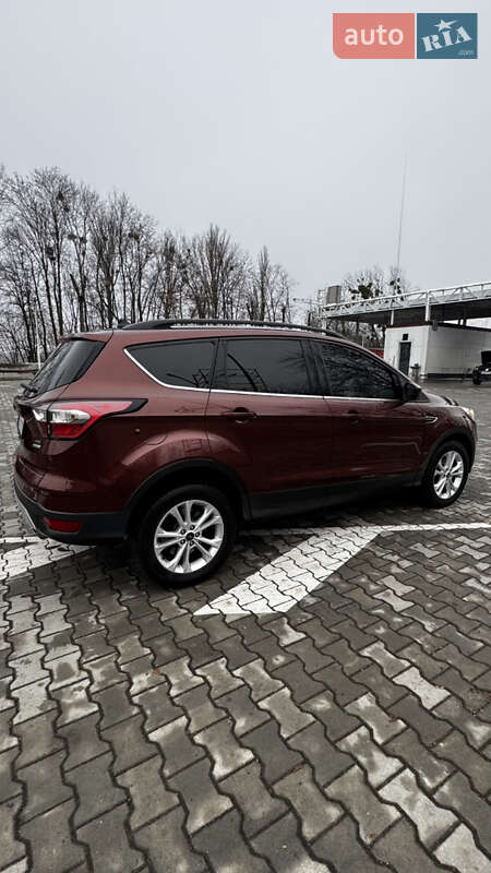 Внедорожник / Кроссовер Ford Escape 2017 в Виннице
