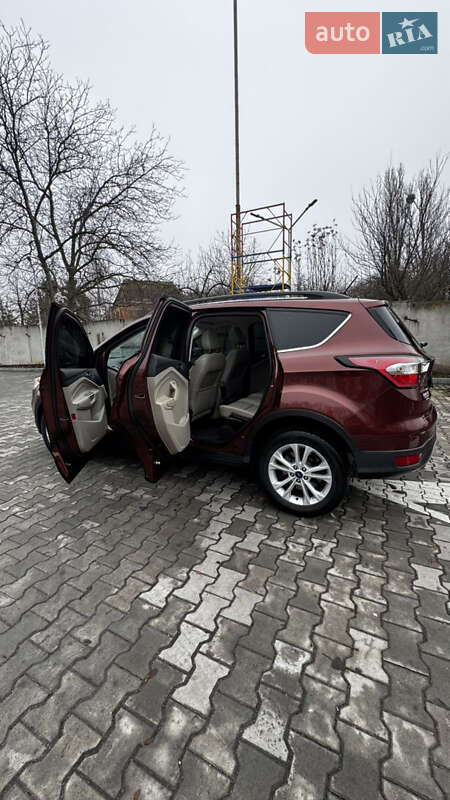 Внедорожник / Кроссовер Ford Escape 2017 в Виннице