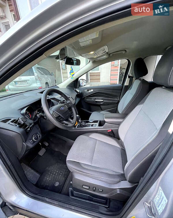 Внедорожник / Кроссовер Ford Escape 2017 в Львове