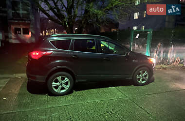 Внедорожник / Кроссовер Ford Escape 2013 в Харькове