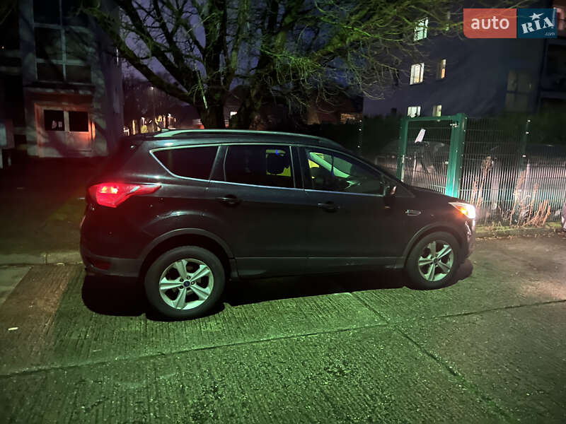 Внедорожник / Кроссовер Ford Escape 2013 в Харькове