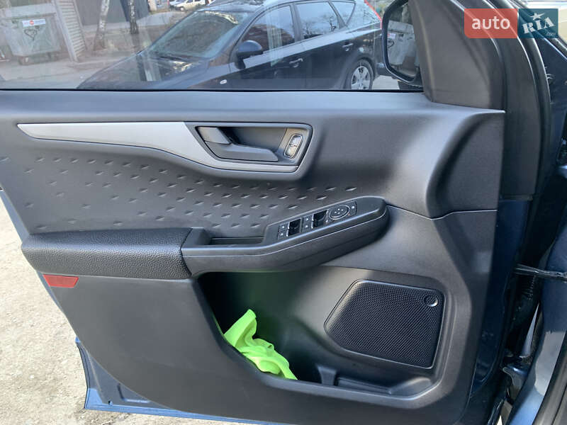 Позашляховик / Кросовер Ford Escape 2020 в Запоріжжі