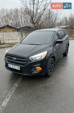 Позашляховик / Кросовер Ford Escape 2017 в Києві