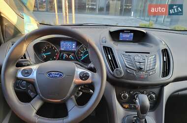 Внедорожник / Кроссовер Ford Escape 2015 в Черновцах