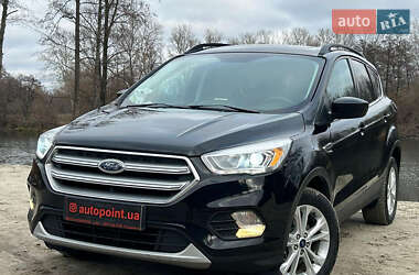 Позашляховик / Кросовер Ford Escape 2017 в Сумах