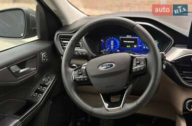 Внедорожник / Кроссовер Ford Escape 2022 в 
