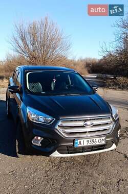 Позашляховик / Кросовер Ford Escape 2017 в Миронівці