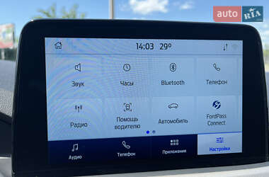Внедорожник / Кроссовер Ford Escape 2022 в 