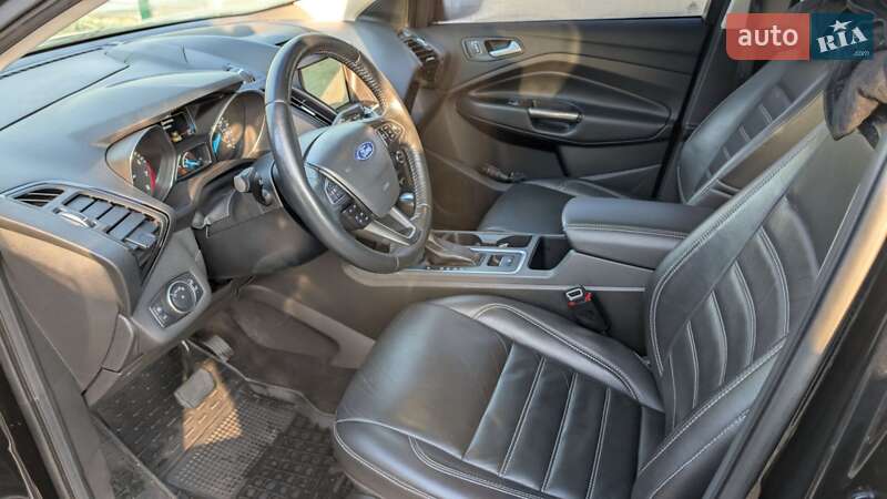 Внедорожник / Кроссовер Ford Escape 2017 в Коростышеве