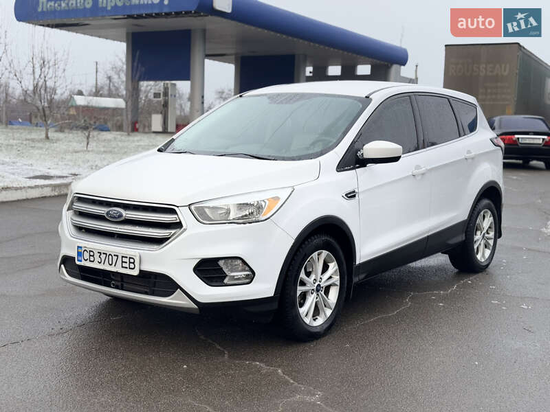 Позашляховик / Кросовер Ford Escape 2017 в Лубнах