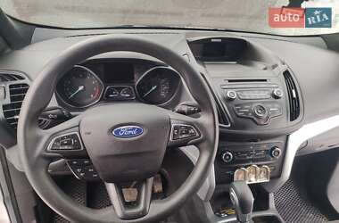 Внедорожник / Кроссовер Ford Escape 2017 в 