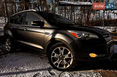 Внедорожник / Кроссовер Ford Escape 2014 в 