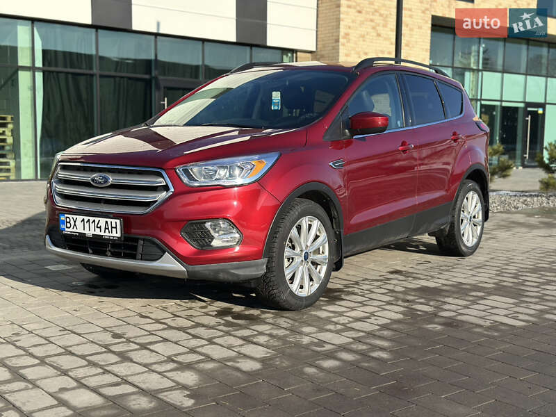 Внедорожник / Кроссовер Ford Escape 2018 в Хмельницком