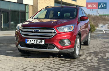Позашляховик / Кросовер Ford Escape 2018 в 