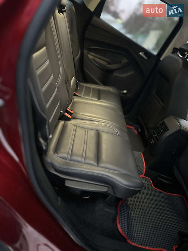 Внедорожник / Кроссовер Ford Escape 2018 в Хмельницком