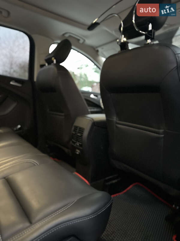 Внедорожник / Кроссовер Ford Escape 2018 в Хмельницком