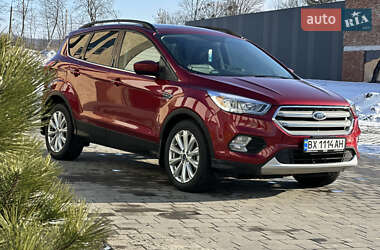 Позашляховик / Кросовер Ford Escape 2018 в 
