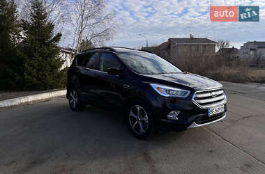 Внедорожник / Кроссовер Ford Escape 2017 в 