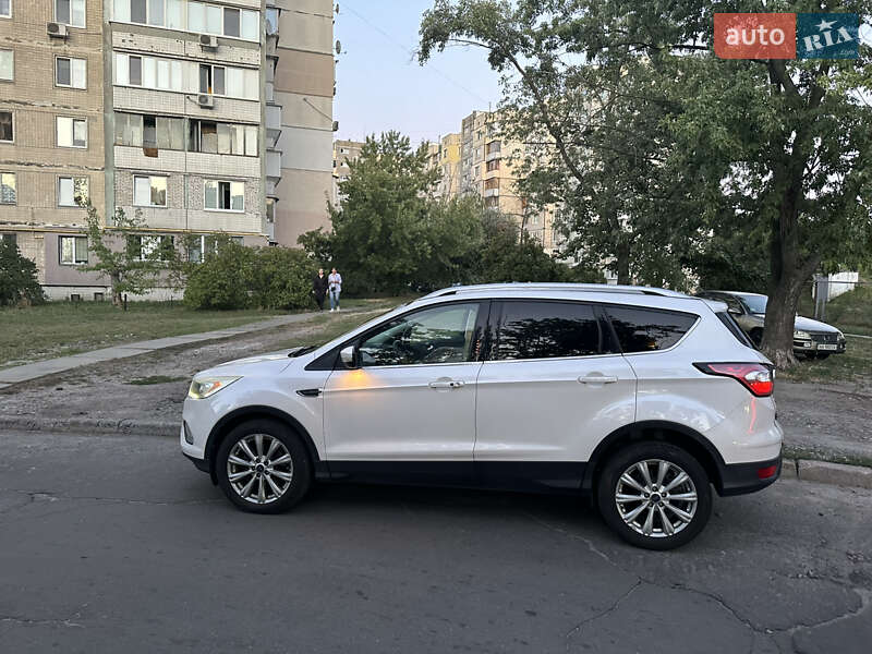 Внедорожник / Кроссовер Ford Escape 2016 в Киеве