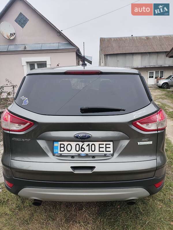 Внедорожник / Кроссовер Ford Escape 2013 в Кременце