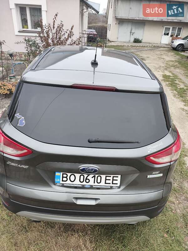Внедорожник / Кроссовер Ford Escape 2013 в Кременце