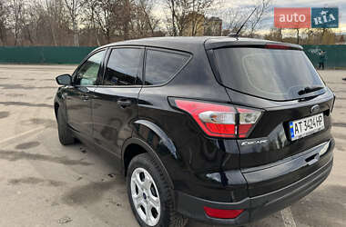 Внедорожник / Кроссовер Ford Escape 2016 в 