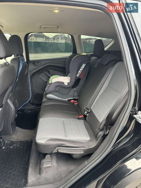 Внедорожник / Кроссовер Ford Escape 2016 в Ивано-Франковске