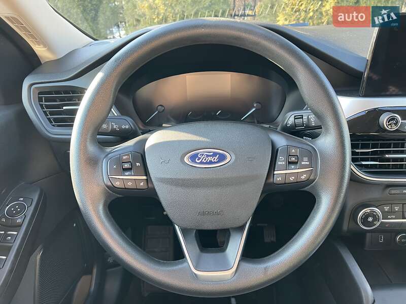 Позашляховик / Кросовер Ford Escape 2020 в Львові