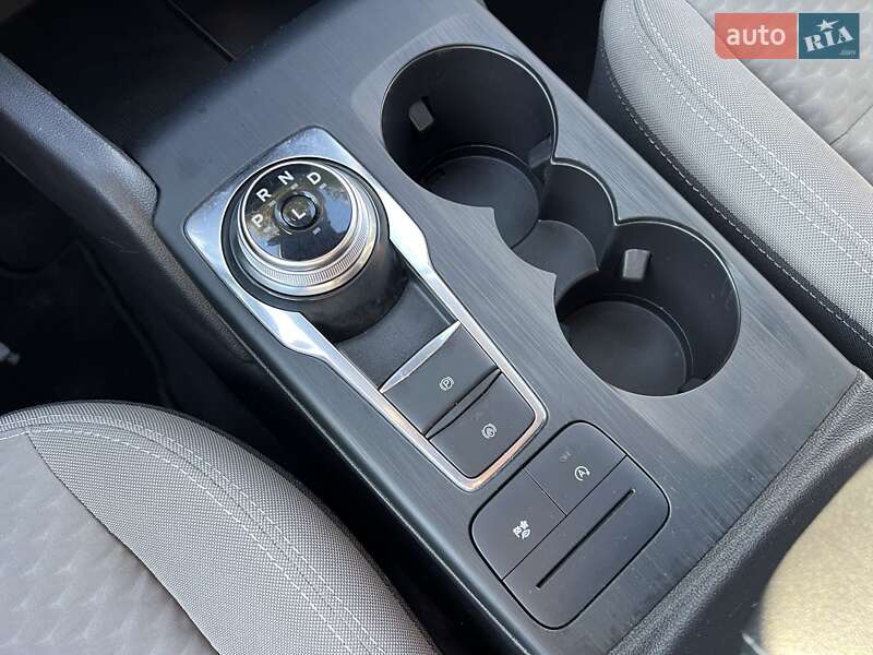 Позашляховик / Кросовер Ford Escape 2020 в Львові