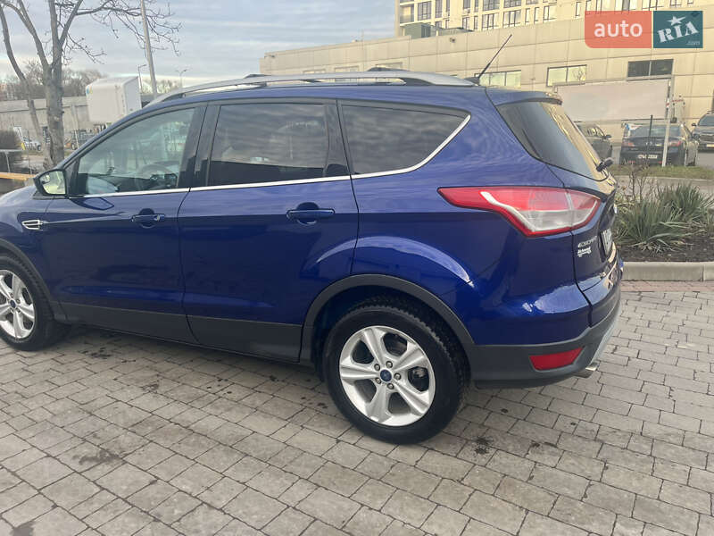 Внедорожник / Кроссовер Ford Escape 2015 в Ивано-Франковске