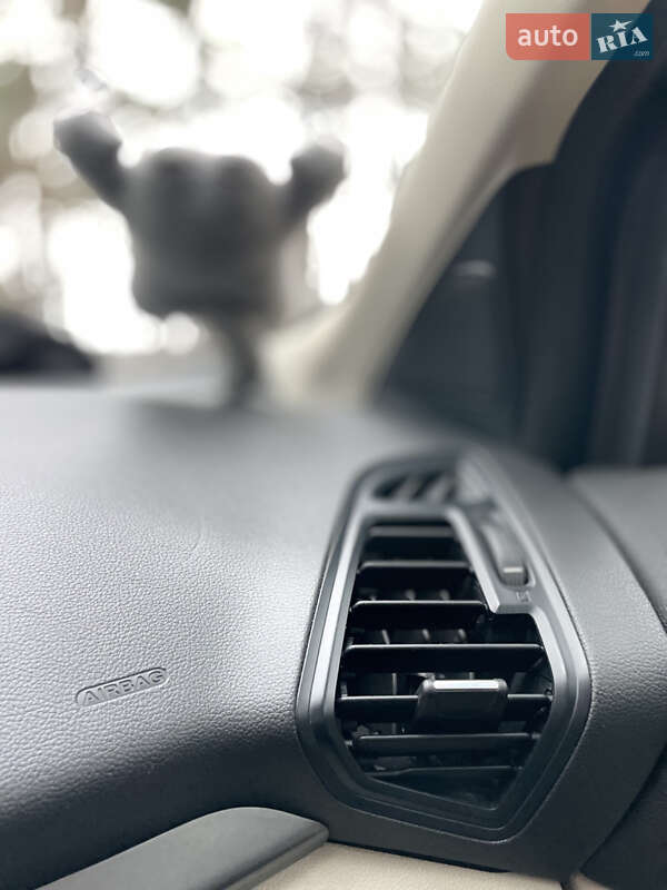 Внедорожник / Кроссовер Ford Escape 2019 в Сумах