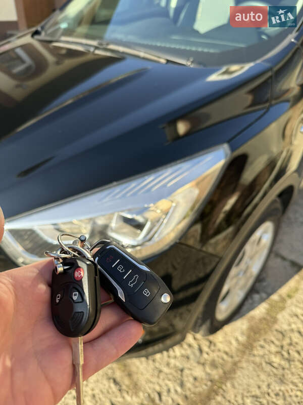 Внедорожник / Кроссовер Ford Escape 2016 в Ивано-Франковске