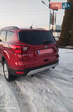 Позашляховик / Кросовер Ford Escape 2019 в Львові