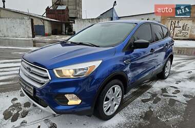 Внедорожник / Кроссовер Ford Escape 2017 в Шостке