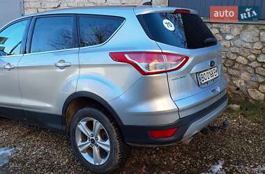 Позашляховик / Кросовер Ford Escape 2014 в 