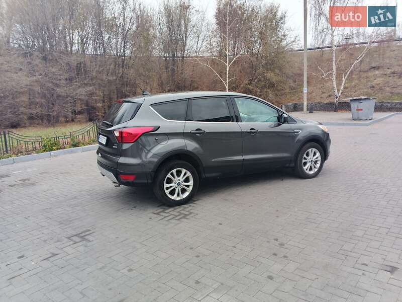 Внедорожник / Кроссовер Ford Escape 2019 в Каменском фото 30 Внедорожник / Кроссовер Ford Escape 2019 в Каменском