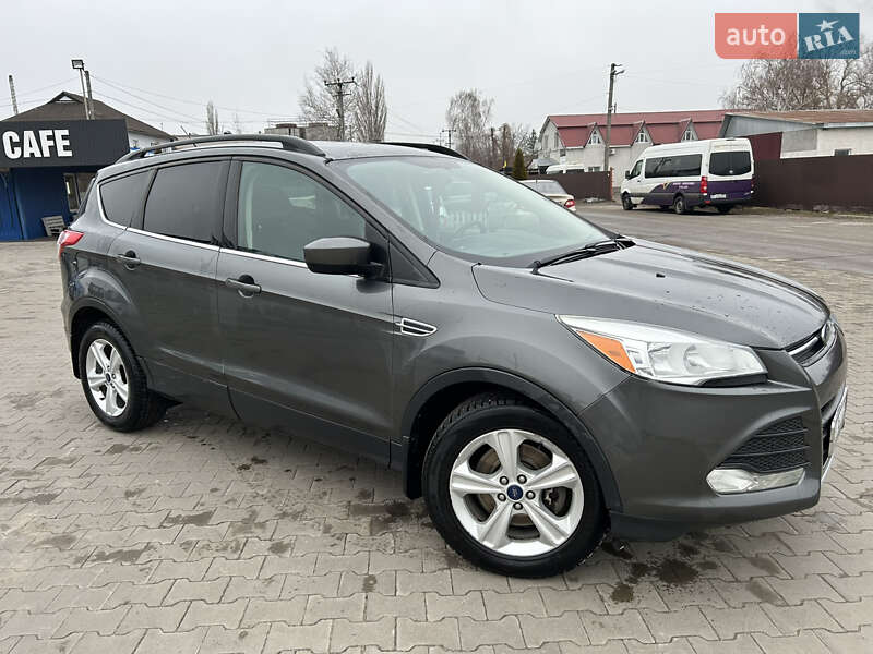Внедорожник / Кроссовер Ford Escape 2016 в Могилев-Подольске