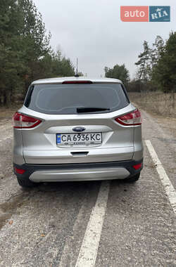 Внедорожник / Кроссовер Ford Escape 2014 в 