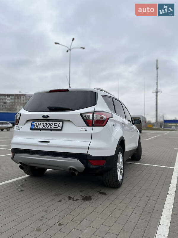 Внедорожник / Кроссовер Ford Escape 2017 в Сумах