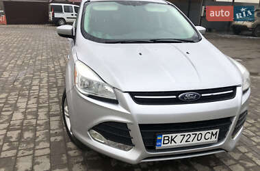 Позашляховик / Кросовер Ford Escape 2015 в Острозі