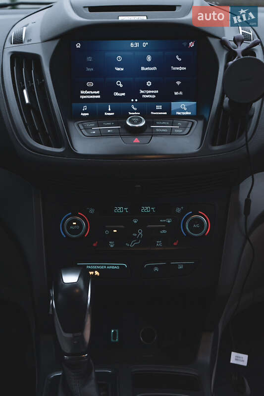 Внедорожник / Кроссовер Ford Escape 2017 в Киеве