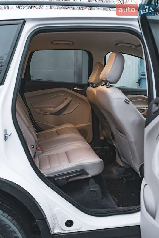 Внедорожник / Кроссовер Ford Escape 2017 в Киеве