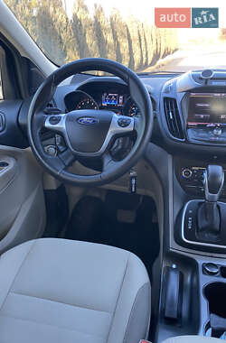 Внедорожник / Кроссовер Ford Escape 2013 в 