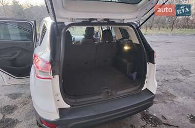 Позашляховик / Кросовер Ford Escape 2013 в 