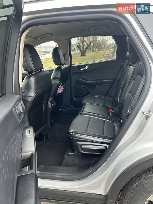 Внедорожник / Кроссовер Ford Escape 2020 в Днепре