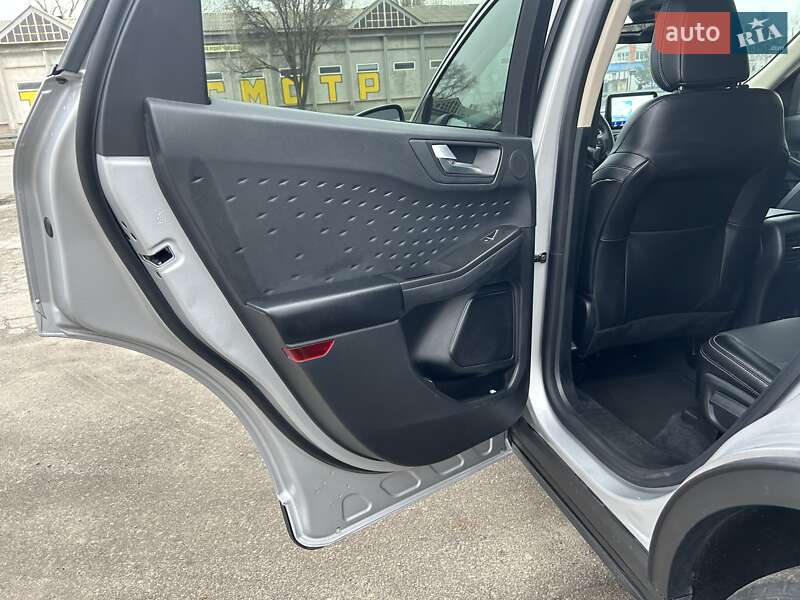 Внедорожник / Кроссовер Ford Escape 2020 в Днепре