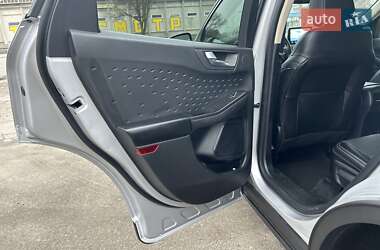 Внедорожник / Кроссовер Ford Escape 2020 в 