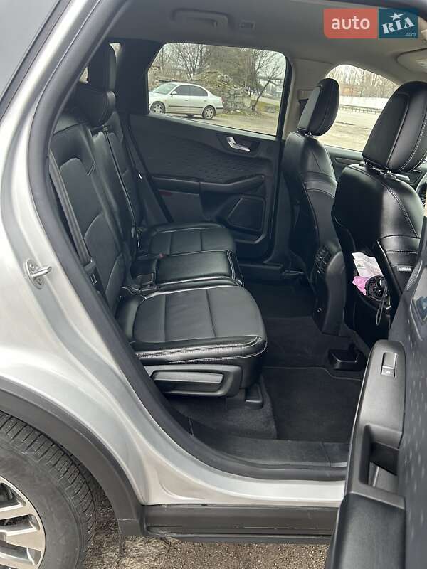 Внедорожник / Кроссовер Ford Escape 2020 в Днепре